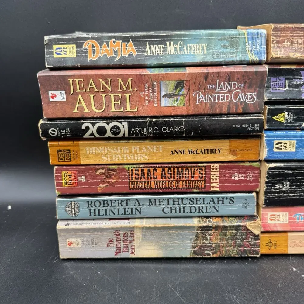Lot Of 21 Vintage Sci-fi & Fantasy Books Dune Space Odyssey McCaffrey & More
